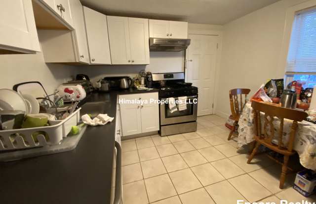 Photo of 136 Burget Ave