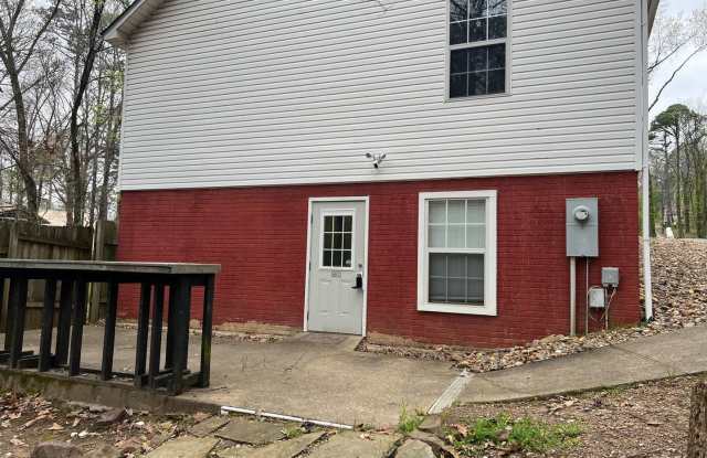 Photo of 13301 Kanis Rd, Lower Apt, Little Rock AR 72211 - Beautiful and semi-secluded rear entry 2br 1ba rear entry apt
