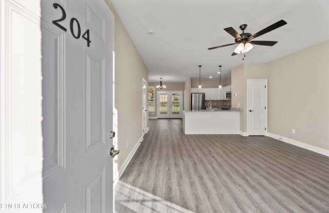 481 Broome Rd unit: 204