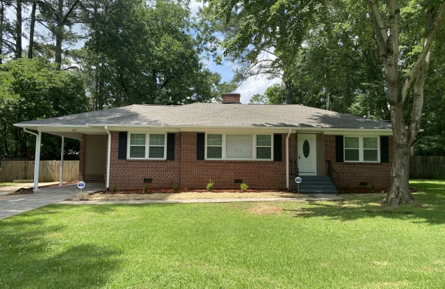 808 Martinwood Rd - 808 Martinwood Rd, Birmingham, AL 35235