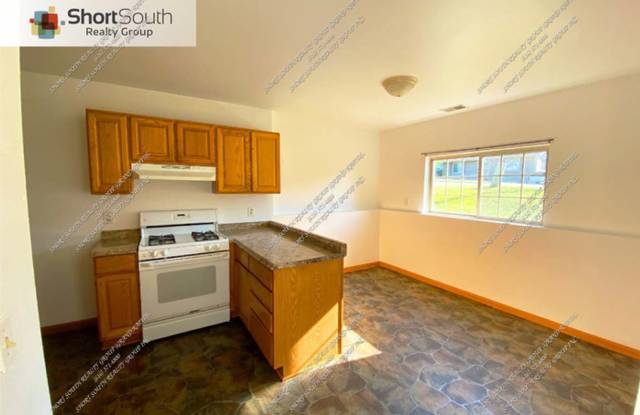 Photo of 4 bed 2 bath Single Family Home