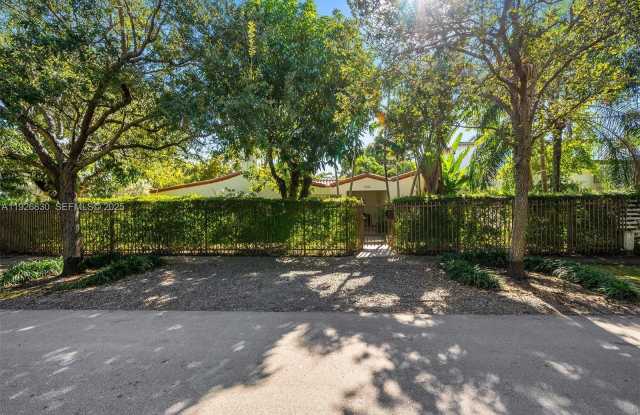 Photo of 2400 Trapp Ave