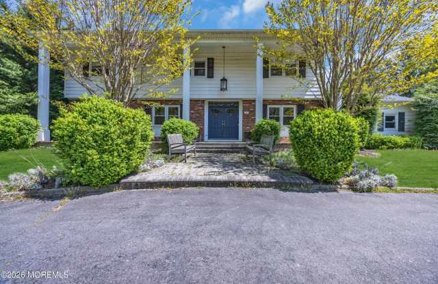 25 Surrey Lane