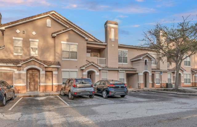 Second Story 1 bedroom 1 bath New Tampa condo located in The Villas Condominiums.