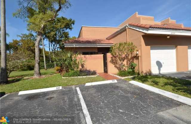 12089 S Las Palmas Dr - 12089 S Las Palmas Dr, Pembroke Pines, FL 33025