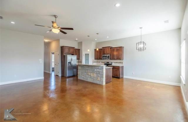 7385 Southern Belle Circle