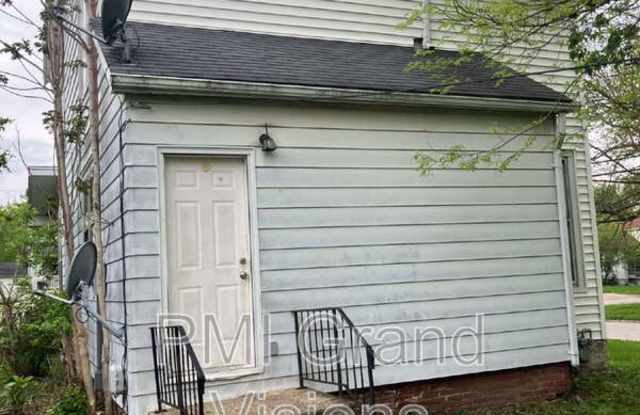 1202 South Illinois Street