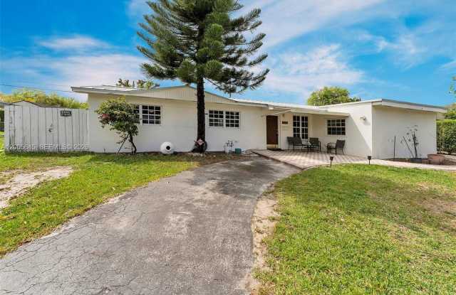 9750 SW 74th St