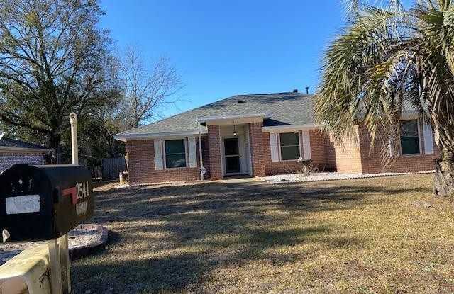 2541 Tarkiln Oak Dr - 2541 Tarkiln Oaks Drive, Escambia County, AL 32506