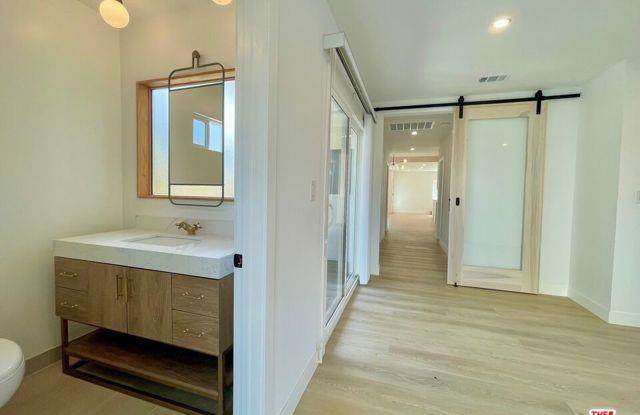 953 East Brett Street