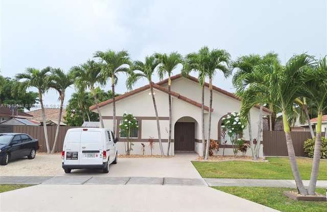 704 SE 14th Pl