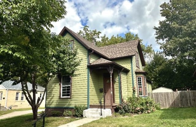 1211 21st St. - 1211 21st Street, Des Moines, IA 50311