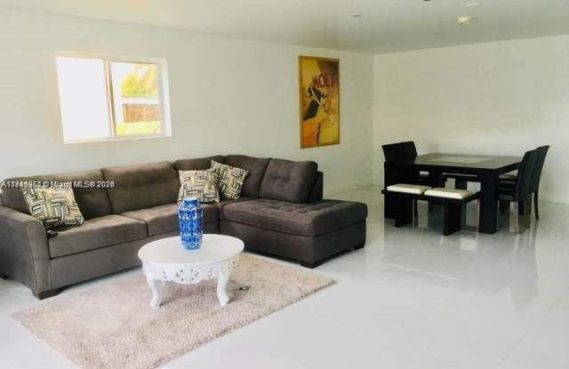 17521 Southwest 93rd Avenue