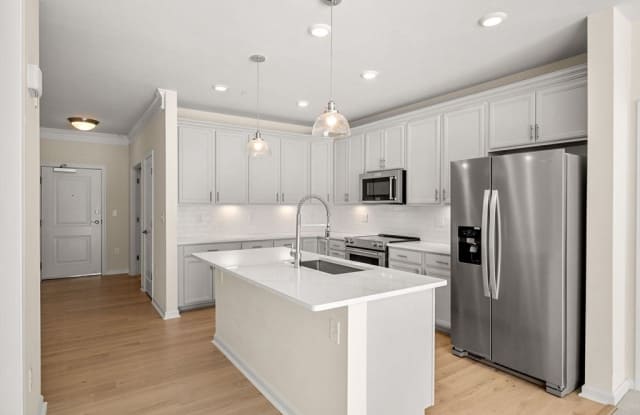 2 Stratton Dr unit: 102