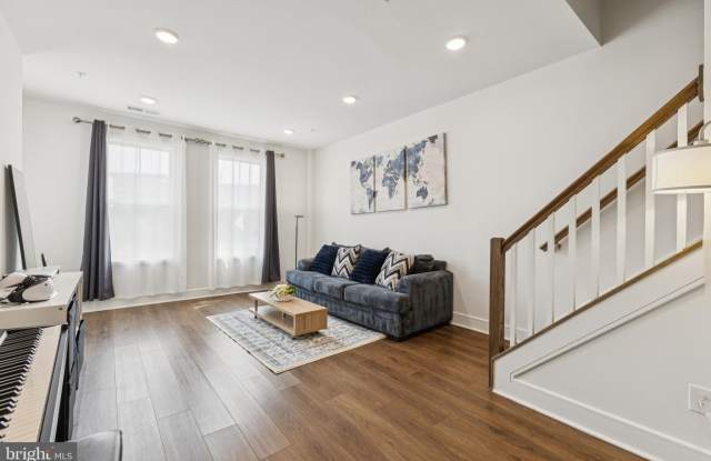 42597 NUBBINS Terrace