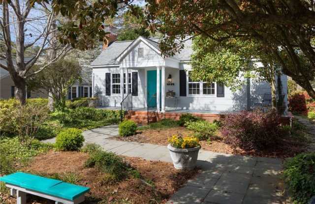 1524 Brookside Avenue