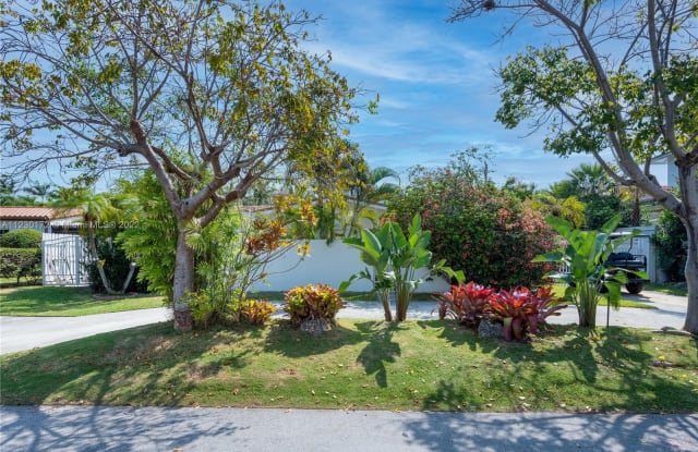 265 Ridgewood Rd - 265 Ridgewood Road, Key Biscayne, FL 33149