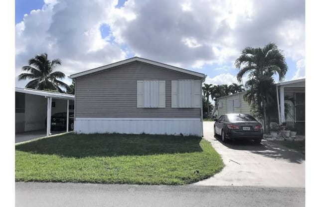 5500 SW 32nd Ter - 5500 Southwest 32nd Terrace, Dania Beach, FL 33312