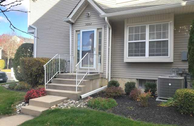 Photo of 5002 ESSEX Lane