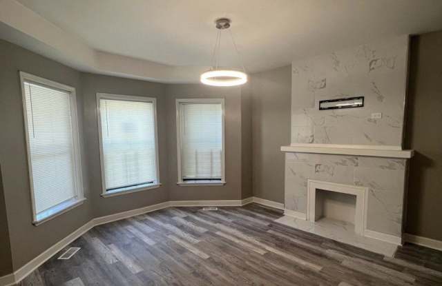 7053 S Eberhart Avenue