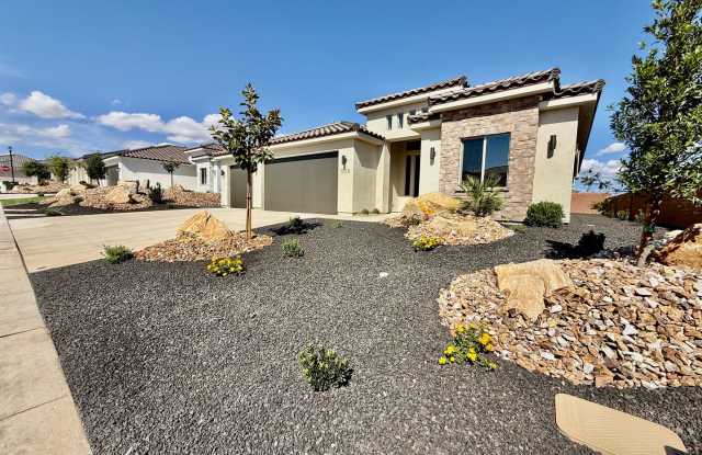 Beautiful Pet-Friendly 4-BR Home in Sunbrook Community