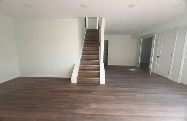 2009 Greenwood Drive