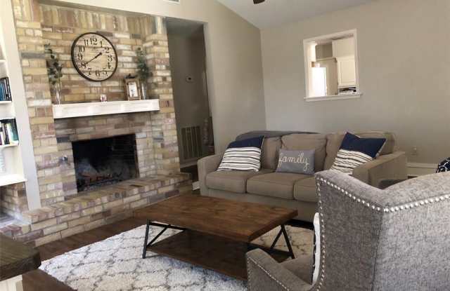 1004 Crestwood Drive
