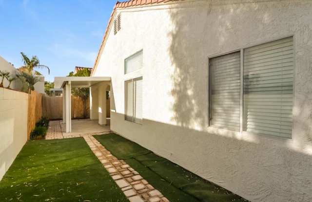 1829 Vista Pointe Ave