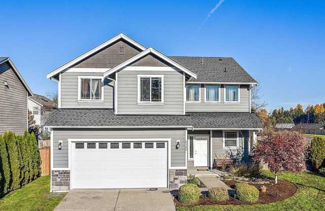 Photo of Wonderful 4 bedroom, 2 story home in Spanaway!