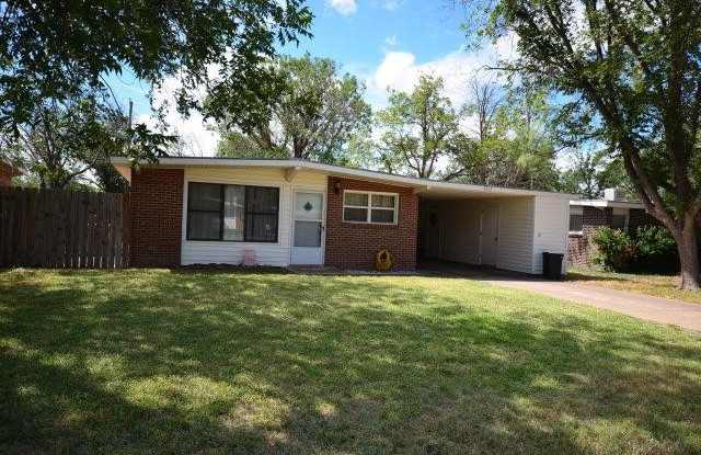 2717 Southwestern Ave