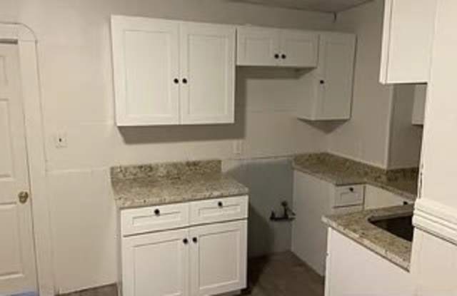 1723 Pleasant St - 3W