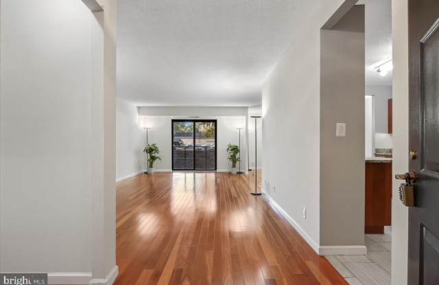 5904 MOUNT EAGLE Drive unit: 105