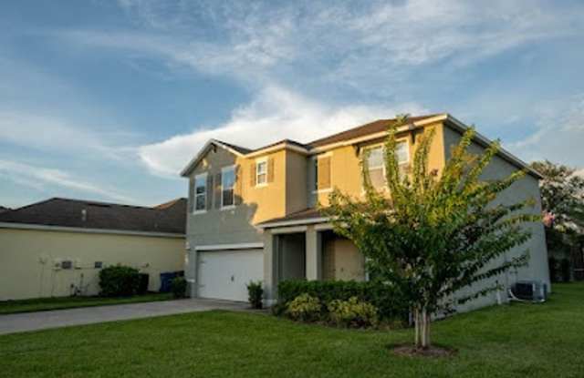 Photo of Spacious 5BR House in Haines City