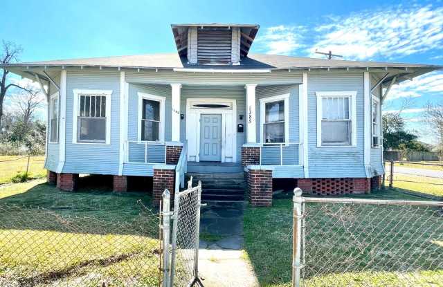 1385 Long Avenue, Beaumont, TX 77701