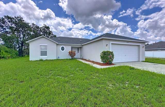 Great Home in Village 7 Poinciana