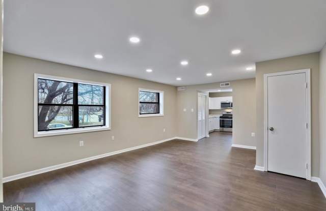 3287 15TH Place SE unit: 101