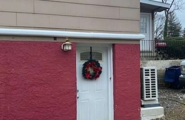 371 CADWALADER Avenue unit: B