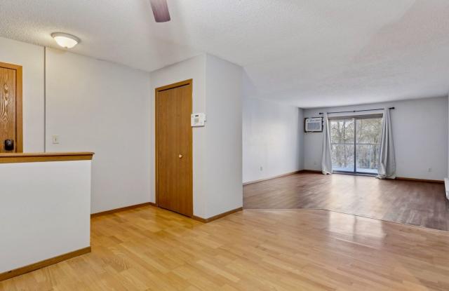 Maintenance Free Living in a Quiet Neighborhood!