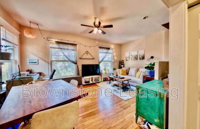 Photo of 1124 N Emerson St