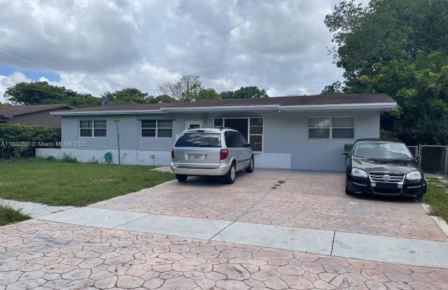 110 SW 65th Ter - 110 Southwest 65th Terrace, Pembroke Pines, FL 33023