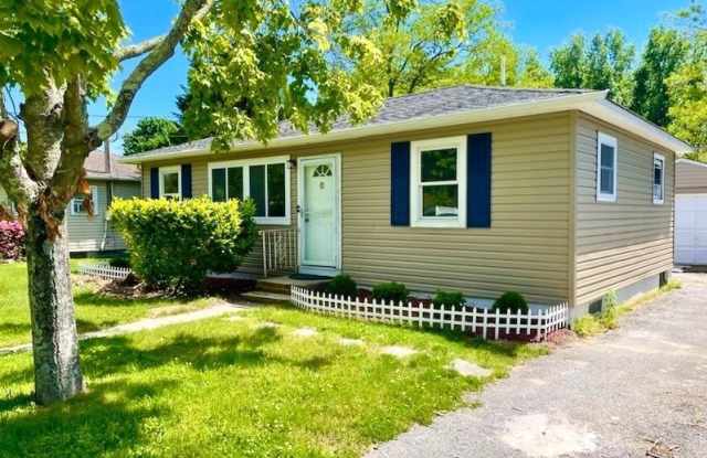 8 Hallock Road