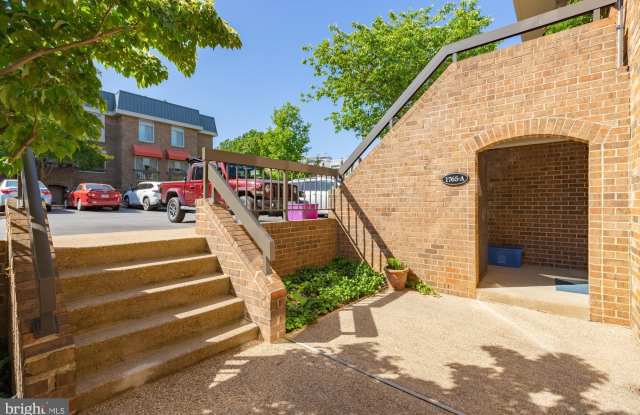 1765 HAYES Street S unit: A