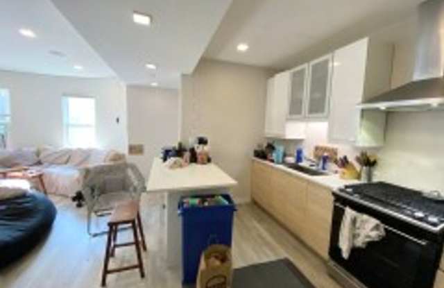 Gorgeous, Fully Renovated Mission Hill 5 Bed/3 Bath on Hillside St for September 1st, 2026