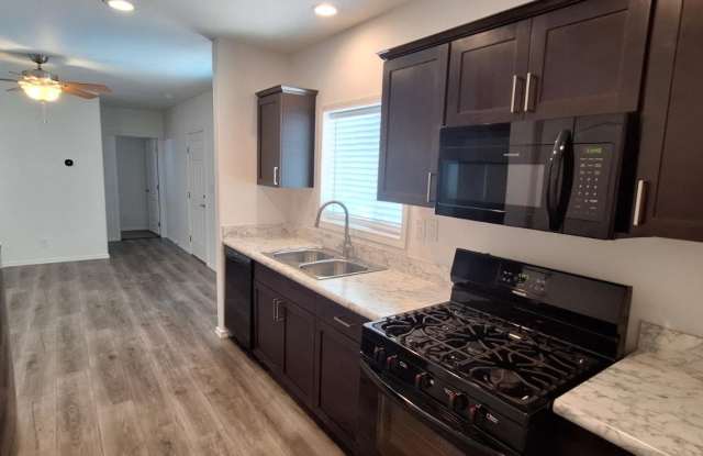 4487 E Lake Mead