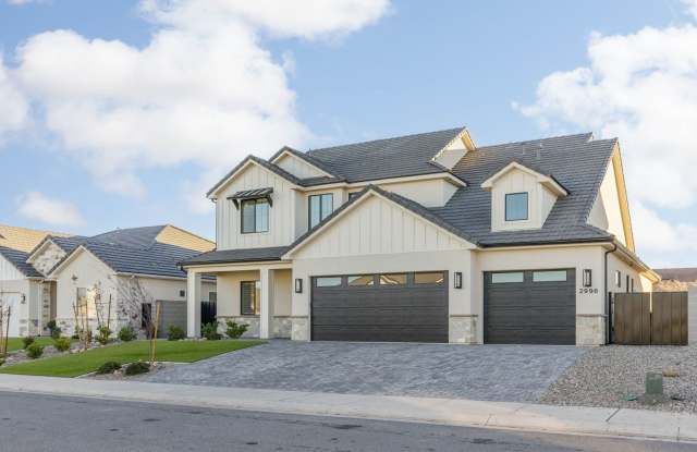 Gorgeous 5 bed 3.5 bath in Desert Canyons