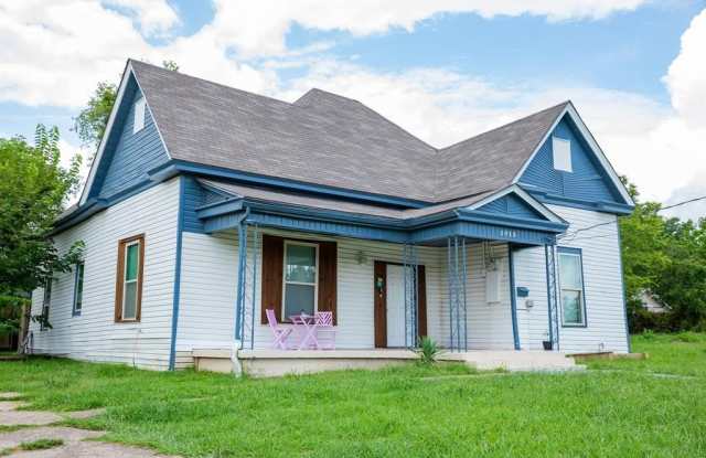 Photo of 3913 Lee Street