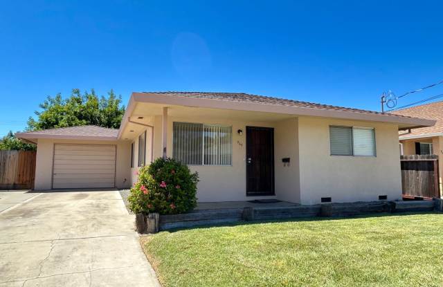 2 Bedroom, 1 Bath Home