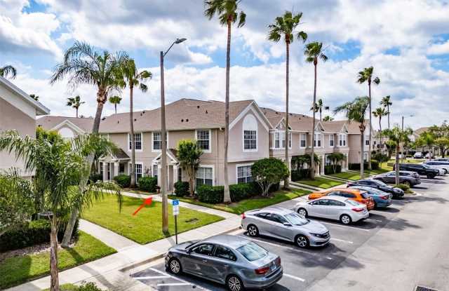 724 KENSINGTON LAKE CIRCLE