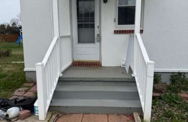 1011 GRANDVIEW Avenue