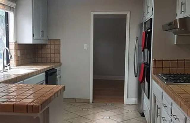 9003 Bridgewood Court